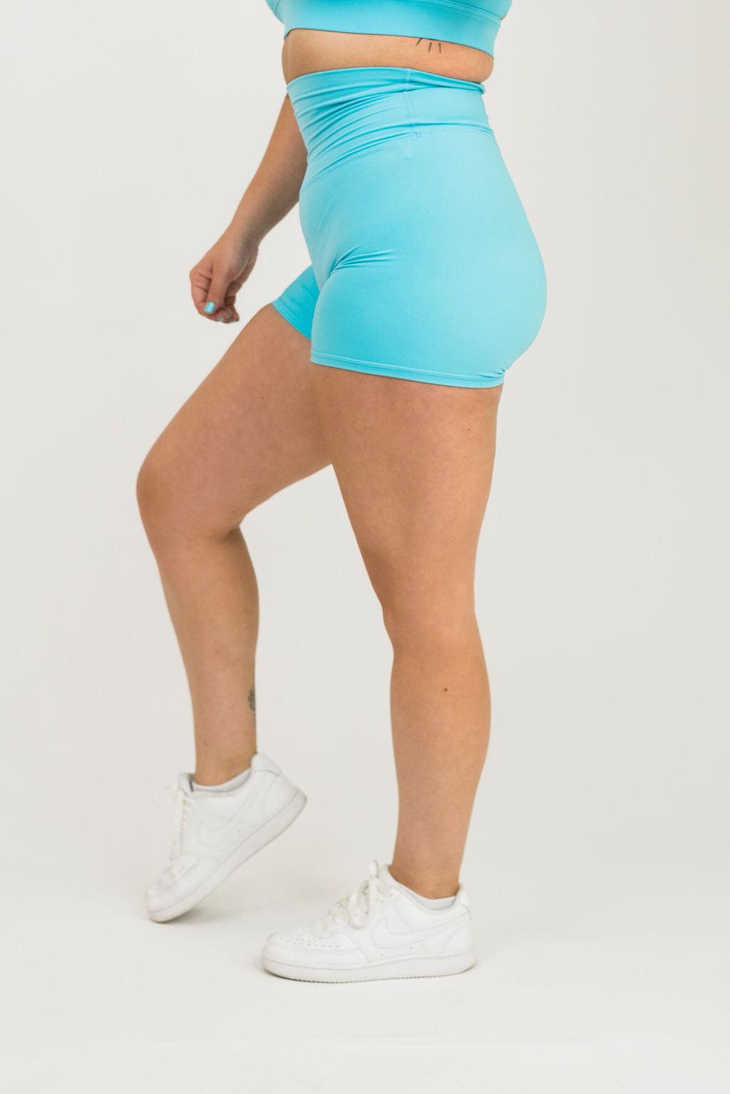 Sculpt Shorts - Cloud